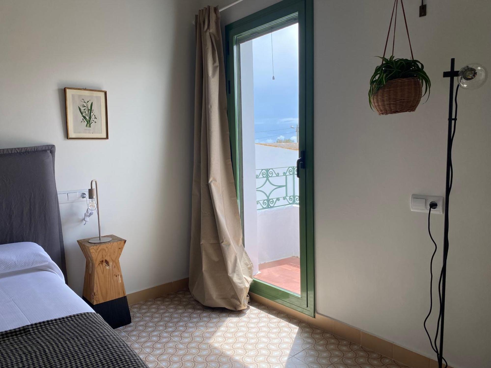 Les Filles Hotel Deltebre Exterior photo