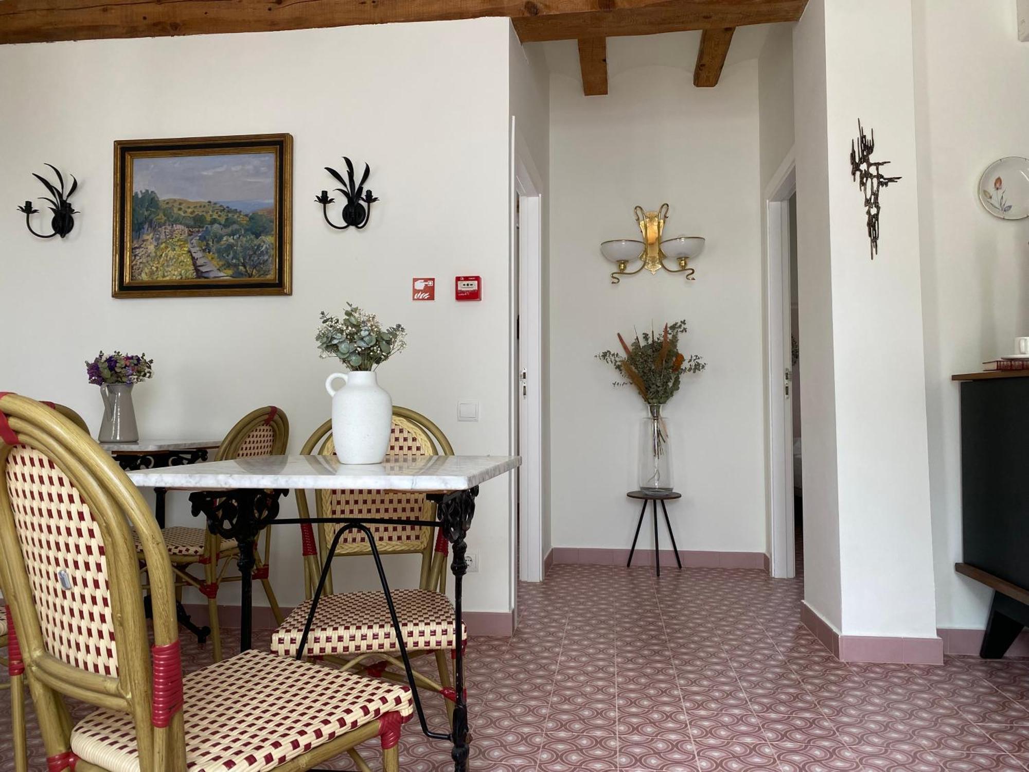 Les Filles Hotel Deltebre Exterior photo